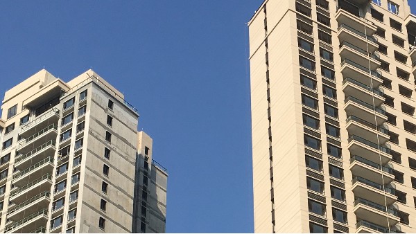 工程門窗如何實現(xiàn)規(guī)?；亩ㄖ粕a(chǎn)?樓上樓有妙招!
